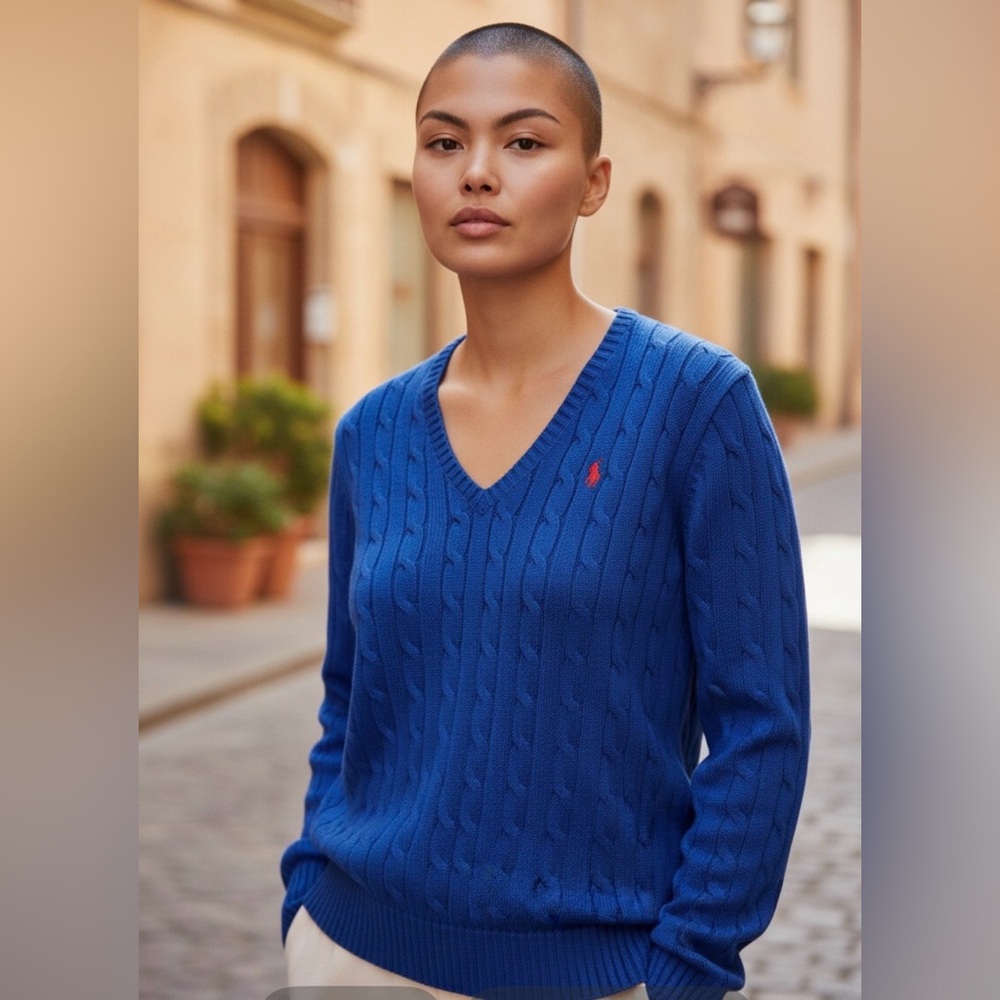 Ralph Lauren Womens Cable knit V-Neck Sweater in Blue Medium